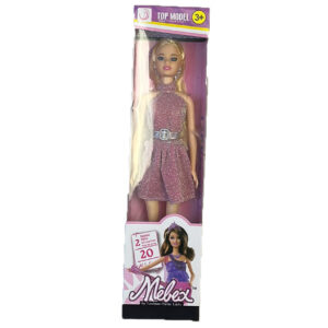 Top model baba szőke hajú
